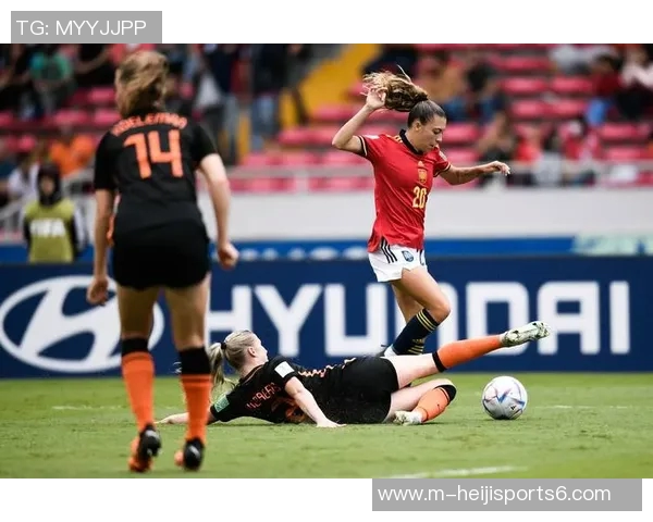 2014年世界杯决赛回顾荷兰与西班牙的经典对决与历史意义分析 2014年世界杯决赛回顾荷兰与西班牙的经典对决与历史意义分析